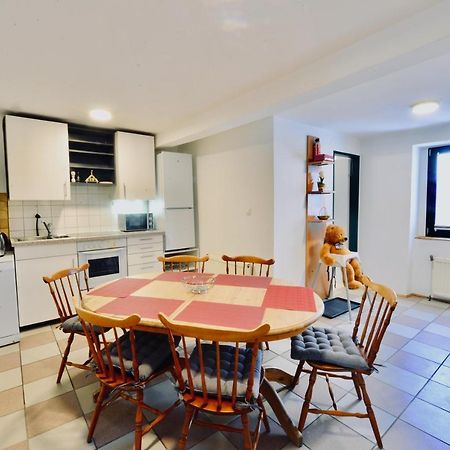 Charming Attic Apartment Near Messe Wien And Center Екстериор снимка