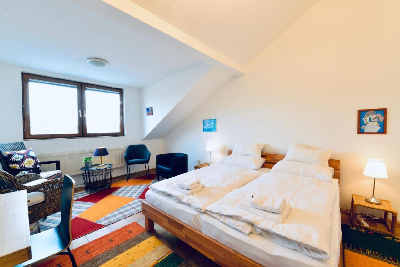 Charming Attic Apartment Near Messe Wien And Center Екстериор снимка