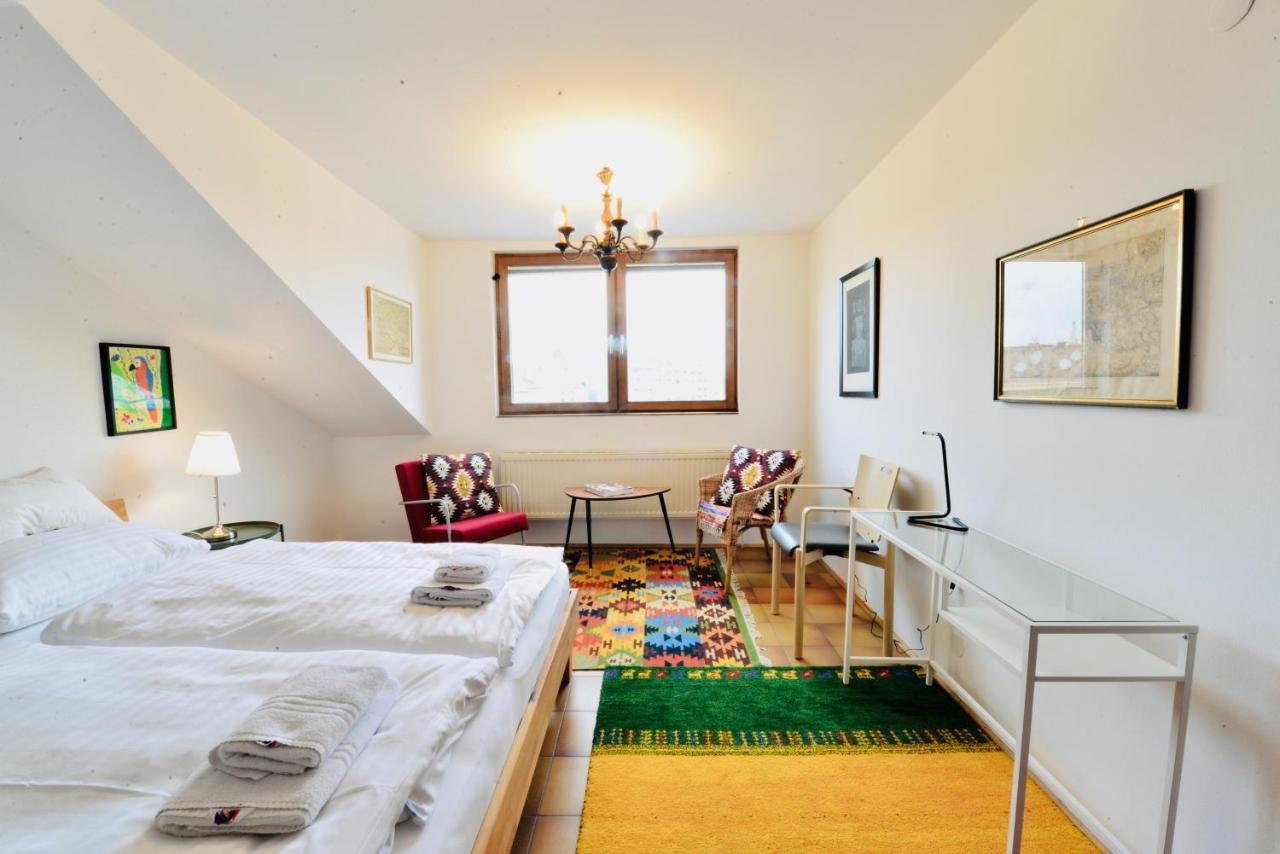 Charming Attic Apartment Near Messe Wien And Center Екстериор снимка